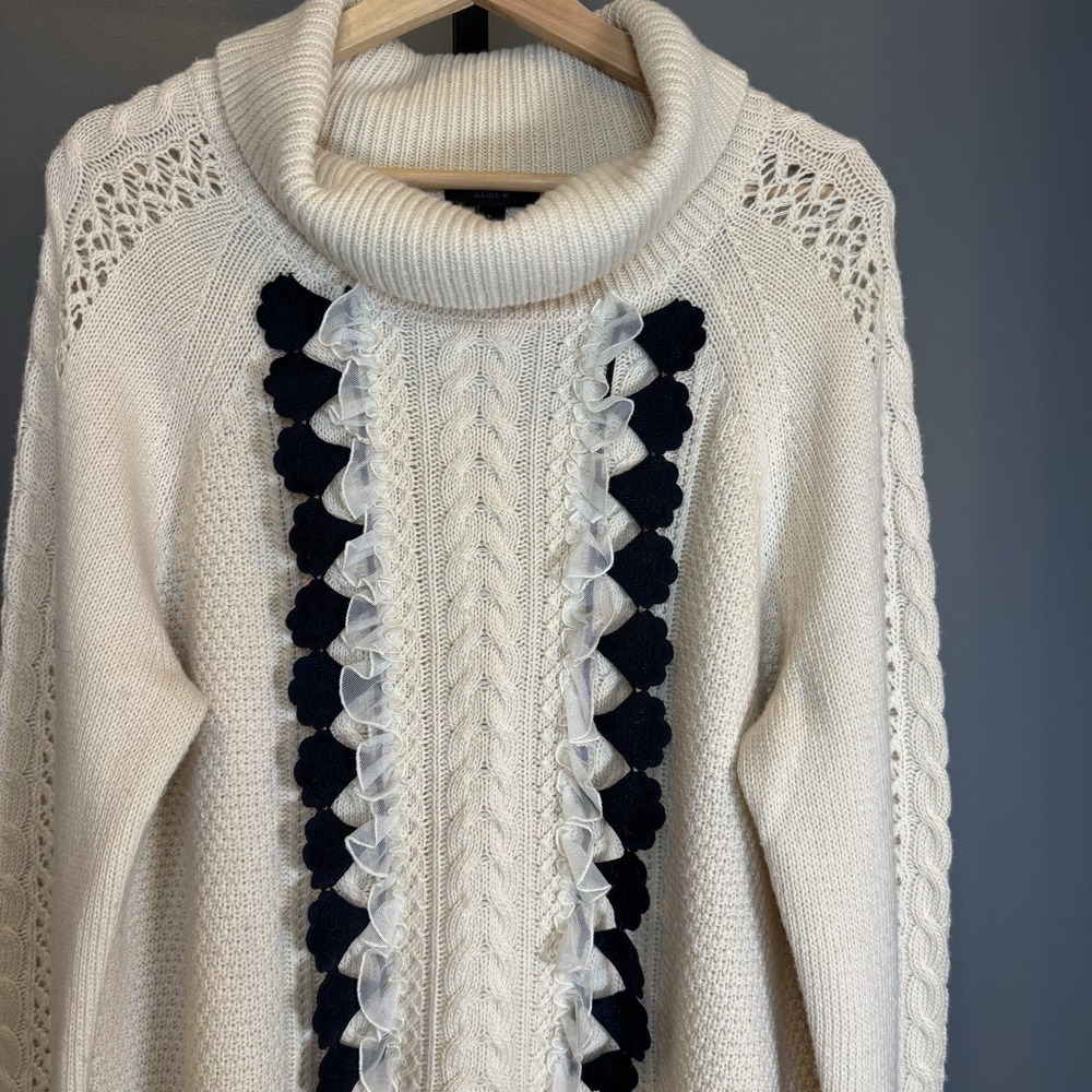 J. Crew Cream Chunky Wool Blend Navy Lace Detail Sweater Large